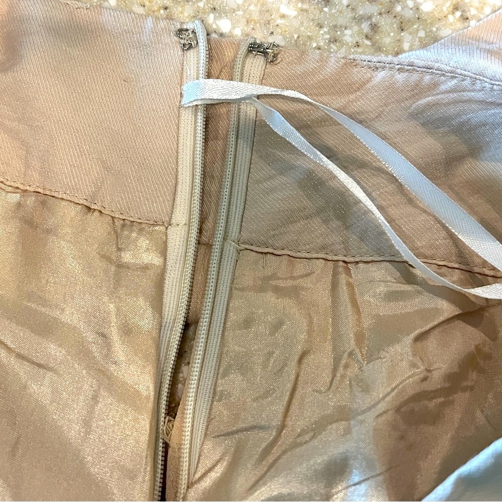 Stunning Tan Ruffled Mini Skirt - Size L - Picture 5 of 5